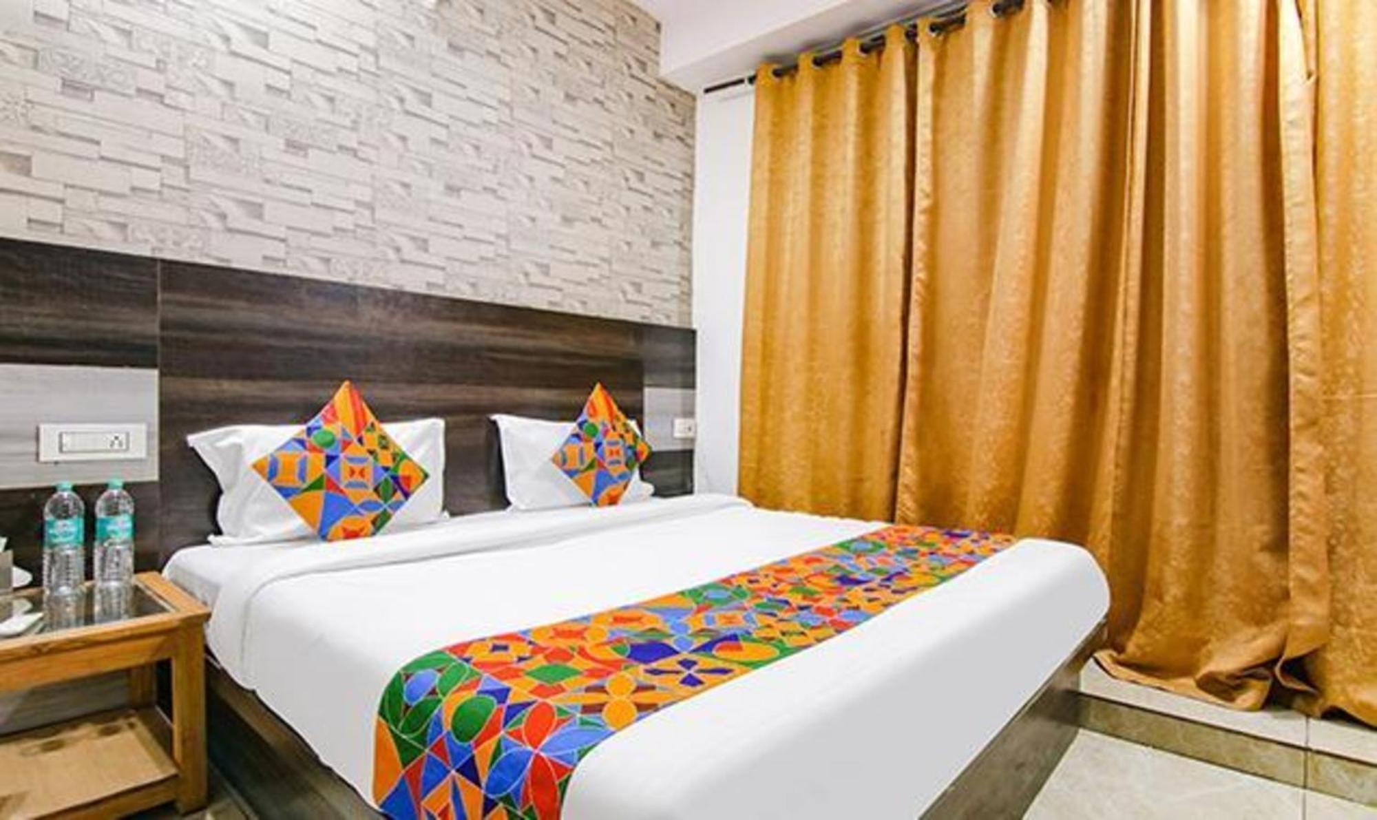Fabhotel Welcome Residency Zirakpur Екстер'єр фото
